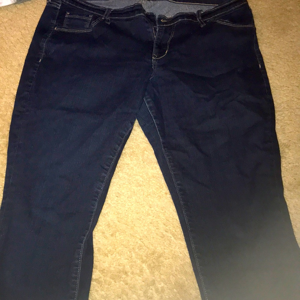 Old navy jean capris!